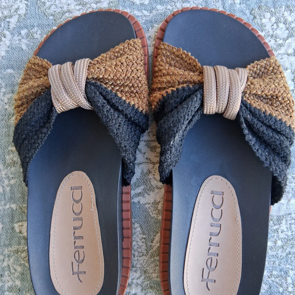 Ferrucci Black and Brown Sandals Made In Brazil Sz. 34/5 - Picture 7 of 9